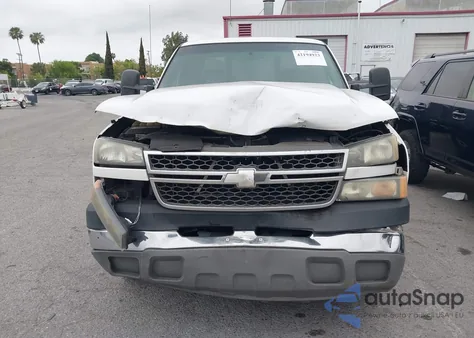 2005 Chevrolet Silverado 2500Hd Work Truck z USA, uszkodzony, nr VIN 1GCHC29U25E107749